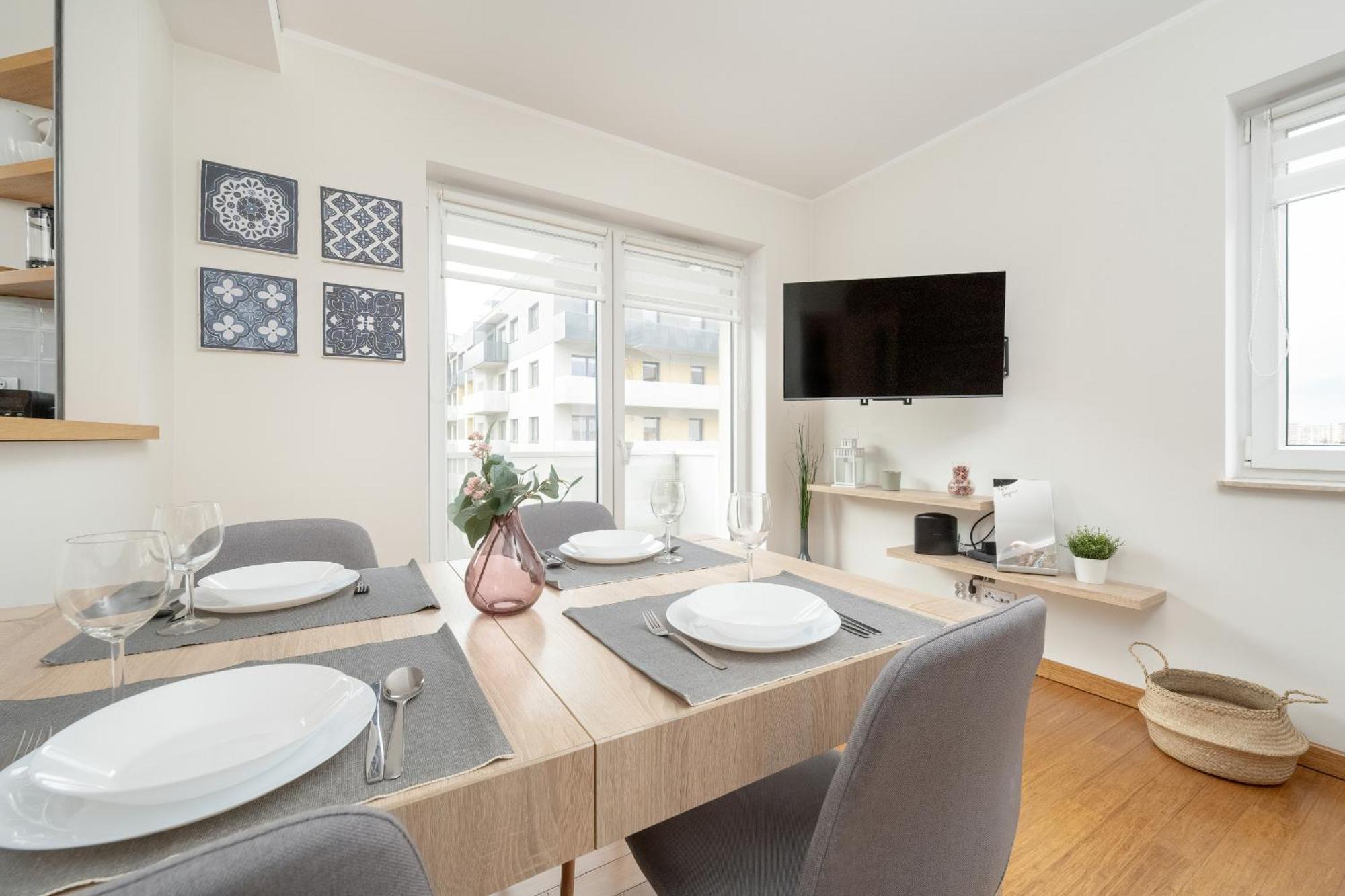 One Bedroom Apartment Nadodrze With Free Garage Wroclaw By Noclegi Renters Dış mekan fotoğraf